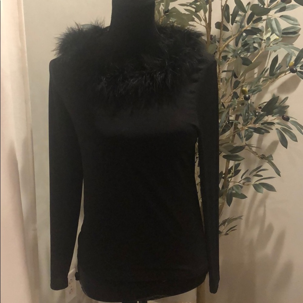 Black long sleeve shirt with faux fur collar